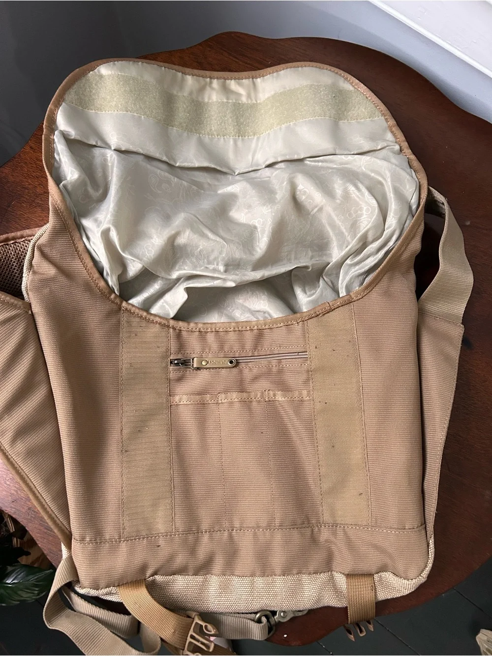 Burton Tan Canvas Messenger Bag Laptop Shoulder Strap Khaki Beige Y2K Buckle